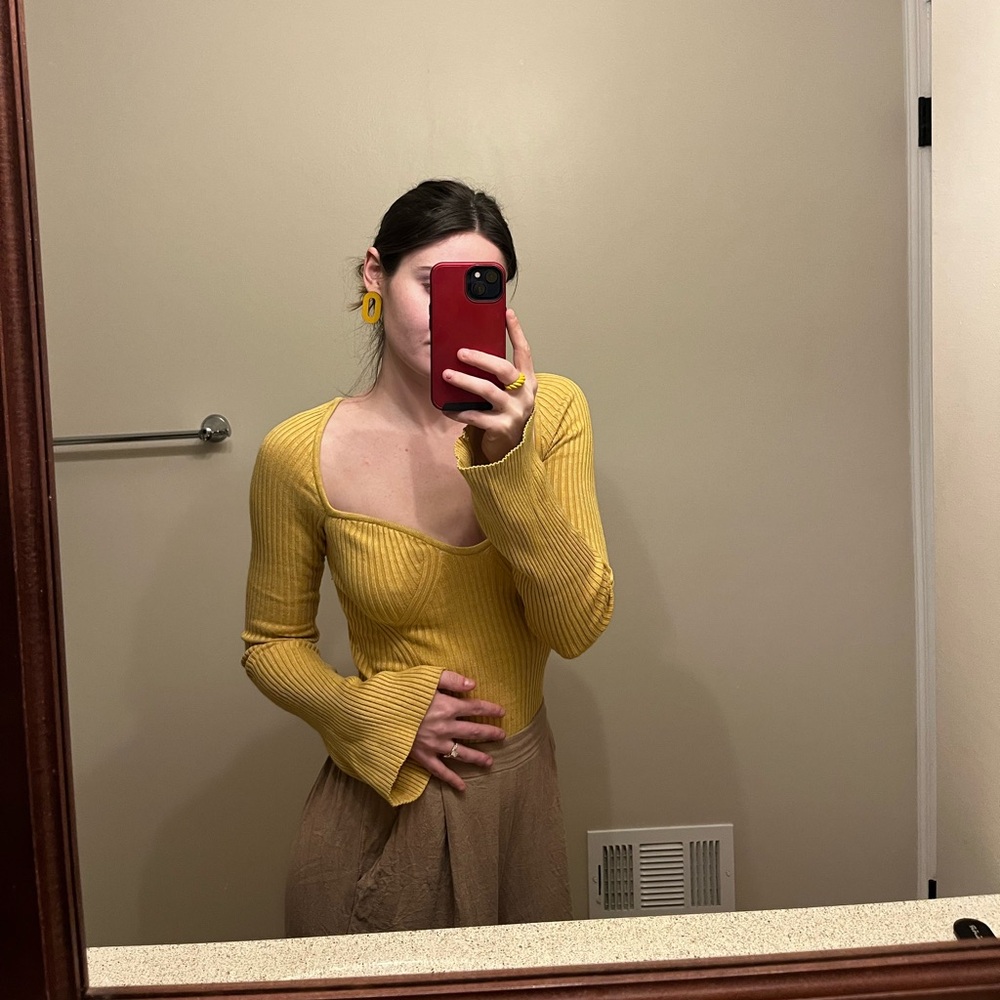 H&M Yellow Ribbed Long Sleeve Top with Trumpet/Flare Sleeves